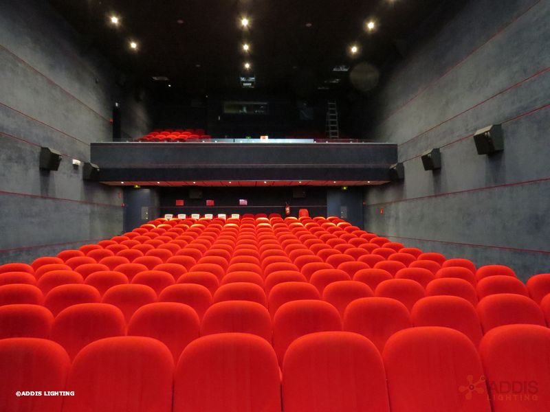 Gamme AURA SPINELE Eclairage led d'un cinéma