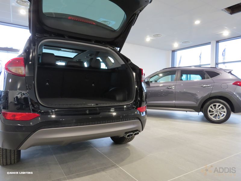 Eclairage led d'une concession automobile avec la gamme SHIVA