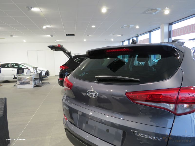 Eclairage led d'une concession automobile avec la gamme SHIVA