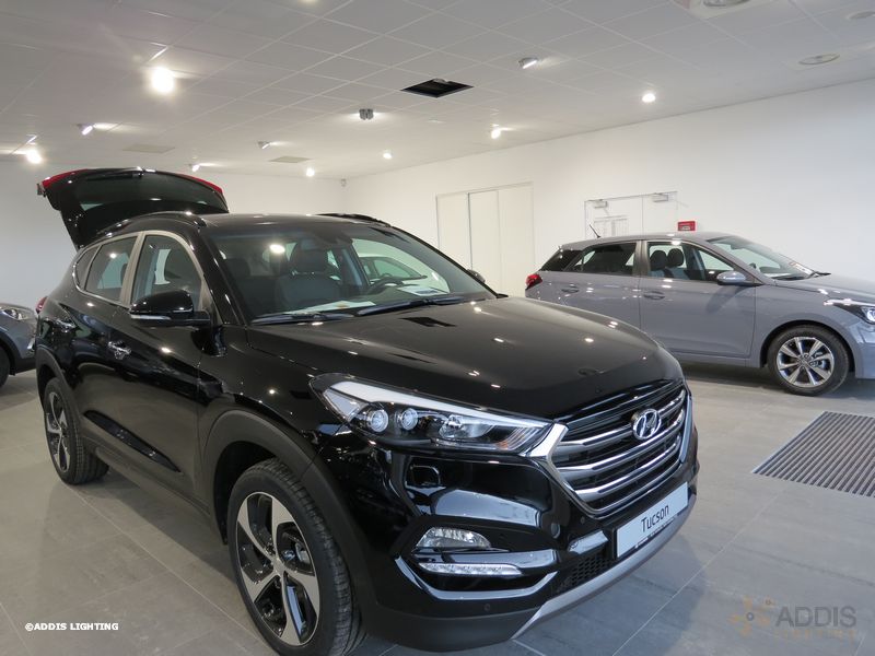 Eclairage led d'une concession automobile avec la gamme SHIVA