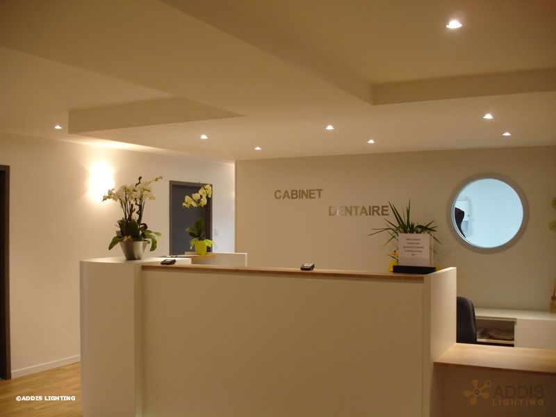 Eclairage LED d'un cabinet dentaire avec la gamme ZIRCON