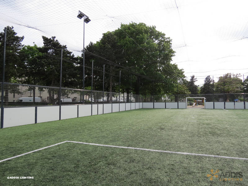 Equipement d'un terrain de Soccer en éclairage led avec des projecteurs led AZURITE
