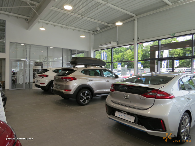Eclairage LED d'une concession Peugeot Hyundai
