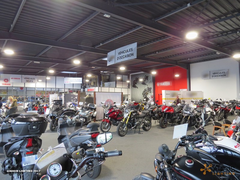Eclairage LED d'une concession Moto Yamaha