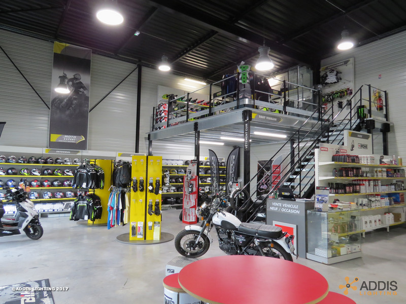 Eclairage Led d'une concession et d'un atelier moto-cross