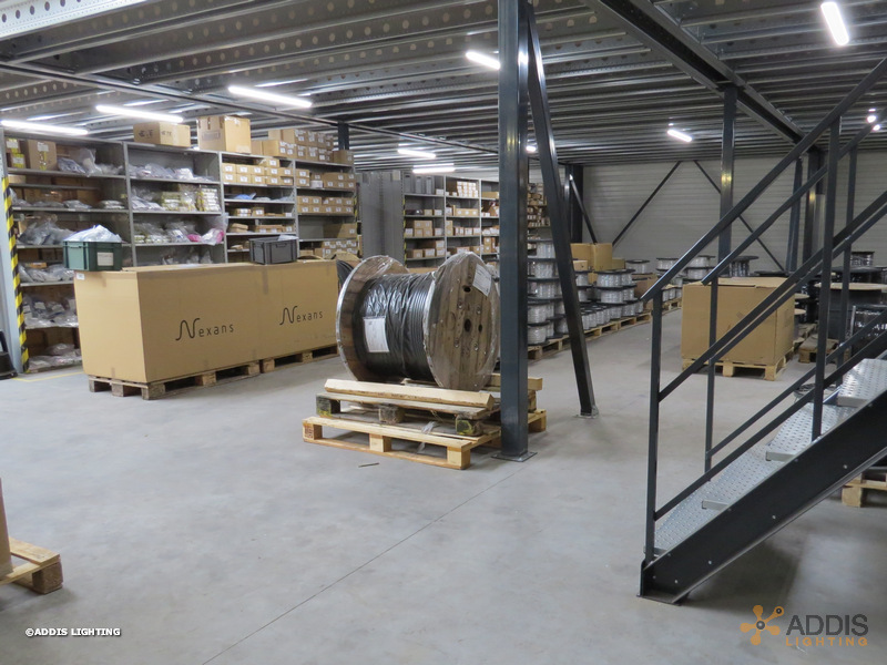 Eclairage led d'un espace de stockage et préparation de commande