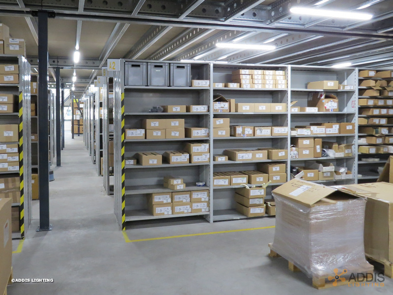 Eclairage led d'un espace de stockage et préparation de commande