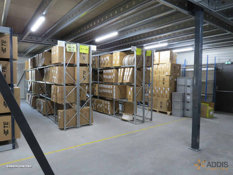 Eclairage led d'un espace de stockage et préparation de commande