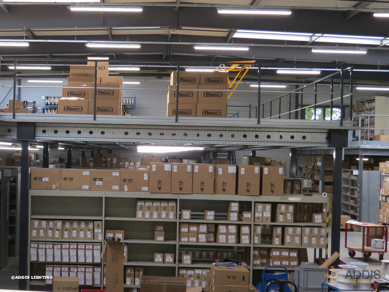 Eclairage led d'un espace de stockage et préparation de commande