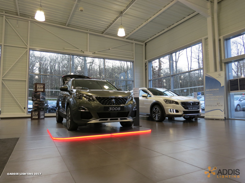 Eclairage LED d'une nouvelle concession Peugeot