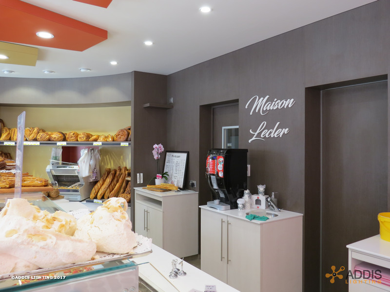 Downlight SHIVA avec led Food pour une patisserie