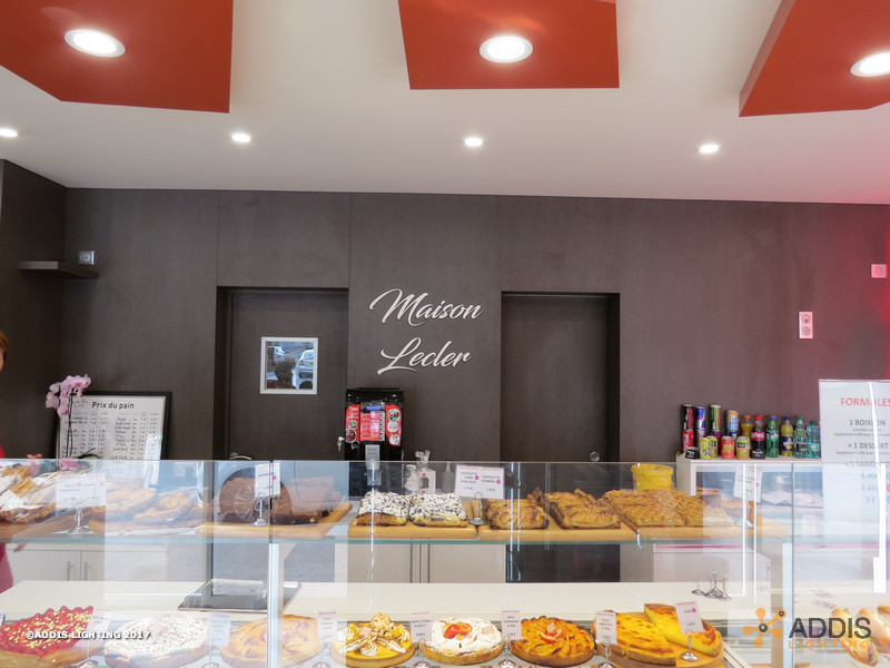 Downlight SHIVA avec led Food pour une patisserie