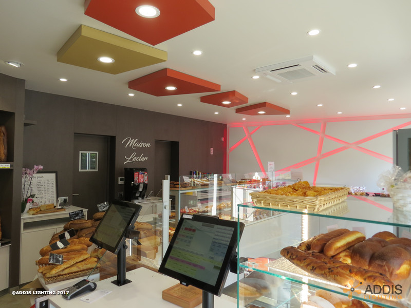 Downlight SHIVA avec led Food pour une patisserie