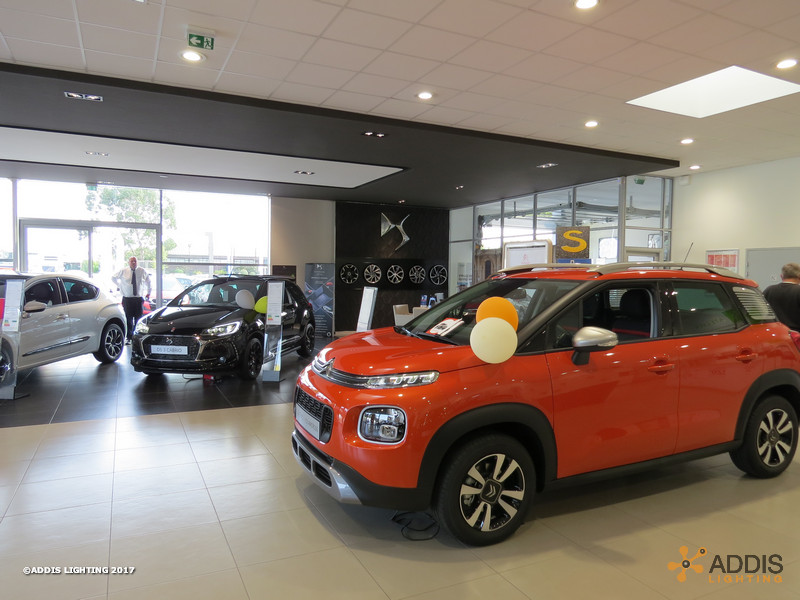 Downlight Led SHIVA pour une nouvelle concession Peugeot Citroen
