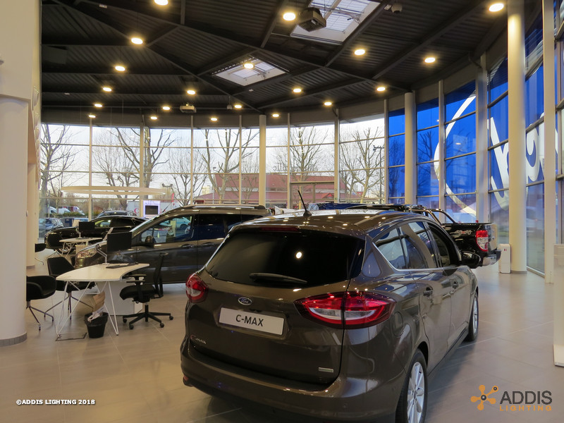 Eclairage LED d'une nouvelle concession Ford
