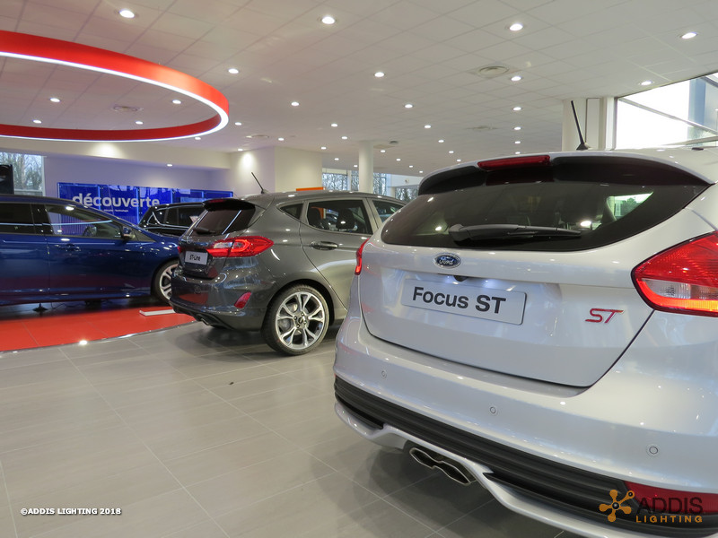Eclairage LED d'une nouvelle concession Ford